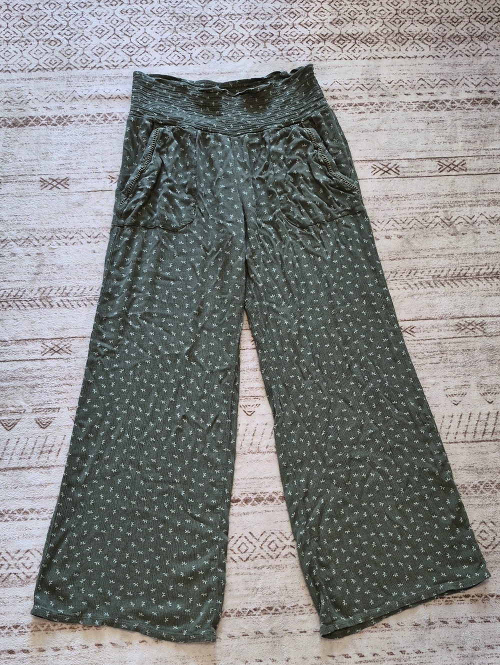 Three Dots Olive Green Wide-Leg Printed Lounge Pants